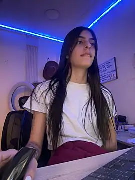 cristel 17 online show from February 2025 07:15:01 AM