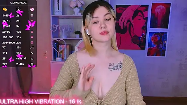 cutie mili online show from February 2025 02:53:02 PM