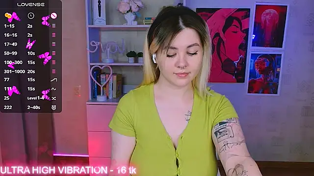 cutie mili online show from February 2025 04:43:01 AM