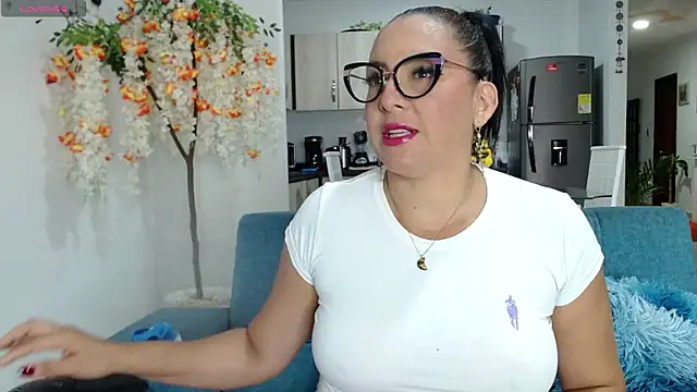 dakota johnson10 online show from October 2025 10:57:01 AM