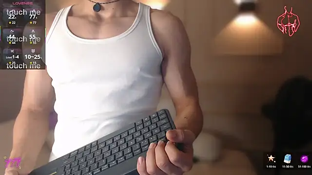Snapshot of thomklein chatting on June 2026 08:13:02 PM thomklein online show from June 2026 08:13:02 PM