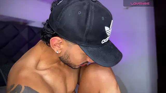 AxelKing1326 online show from February 2025 10:13:01 PM