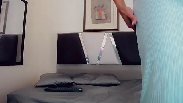 hilary rodriguez online show from January 2025 07:32:01 PM