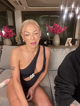 Snapshot of SexOnMyLvL chatting on January 2025 09:54:01 PM SexOnMyLvL online show from January 2025 09:54:01 PM