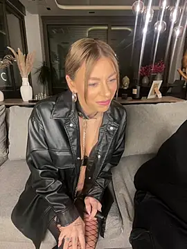 Snapshot of SexOnMyLvL chatting on February 2025 09:46:01 PM SexOnMyLvL online show from February 2025 09:46:01 PM