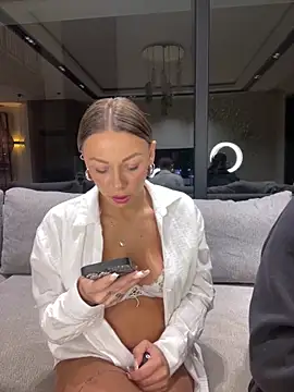 Snapshot of SexOnMyLvL chatting on October 2025 07:47:02 PM SexOnMyLvL online show from October 2025 07:47:02 PM