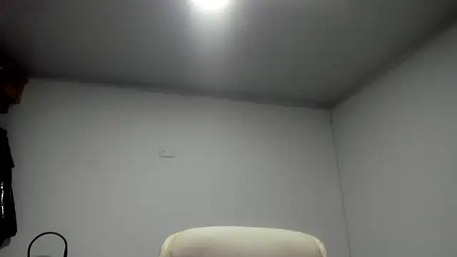 dominique21  online show from October 2025 01:04:02 AM