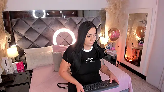 sofhiaa adaams online show from October 2025 11:13:01 PM