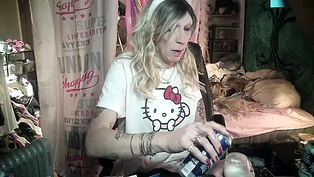 Ombeline1 online show from February 2025 07:30:01 PM