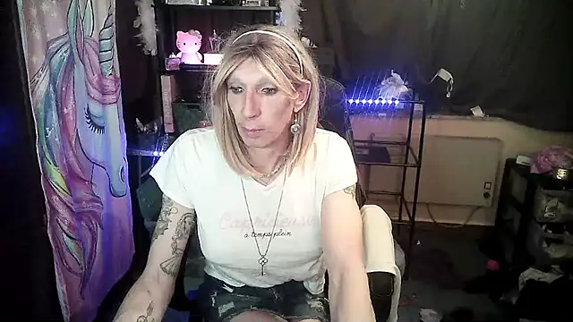 Ombeline1 online show from March 2025 06:42:01 PM