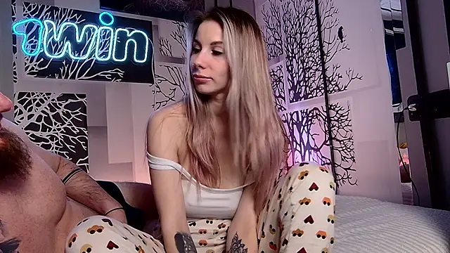 niki7377 online show from March 2025 04:32:01 PM