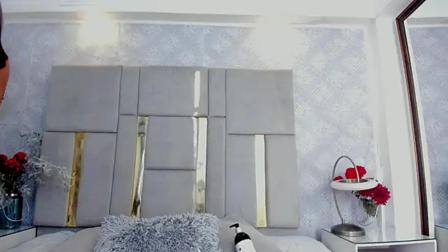 Camilaa Sanchez  online show from September 2025 12:19:01 PM