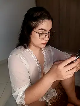 Lia Hurley online show from February 2026 01:52:01 PM