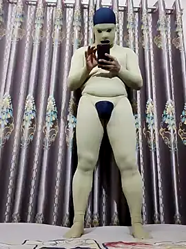 Snapshot of zentaishow chatting on February 2025 12:10:02 PM zentaishow online show from February 2025 12:10:02 PM