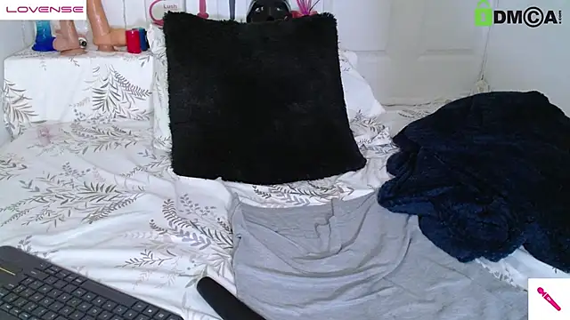 Hot Candy  online show from January 2025 04:39:01 PM