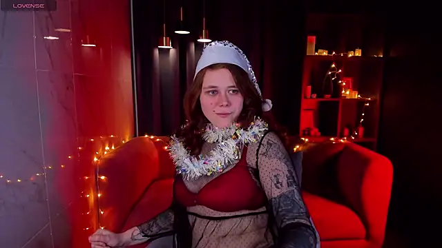 SophiePure online show from December 2024 01:28:01 PM