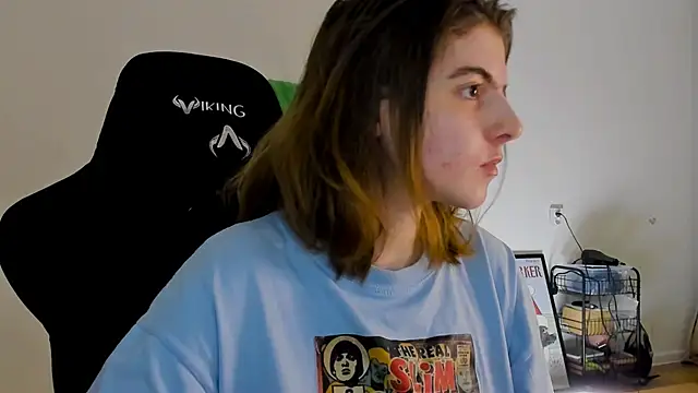 emmamurrr online show from December 2024 08:01:02 PM