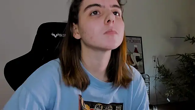 emmamurrr online show from January 2025 07:43:01 PM