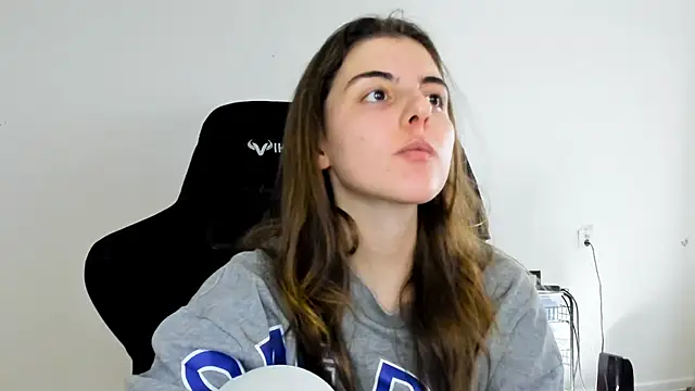 emmamurrr online show from November 2025 11:20:02 AM