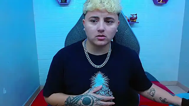 isabeautyx19 online show from January 2025 12:47:02 PM