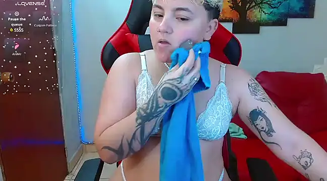 isabeautyx19 online show from January 2025 01:03:02 PM