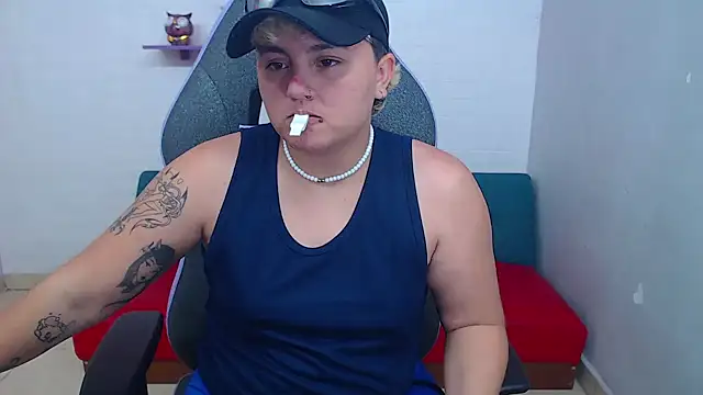 isabeautyx19 online show from February 2025 05:20:01 AM