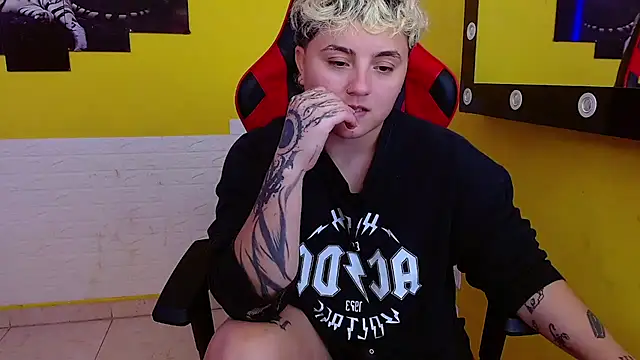 isabeautyx19 online show from March 2025 06:05:02 AM