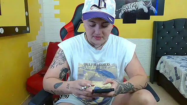 isabeautyx19 online show from September 2025 03:51:01 AM