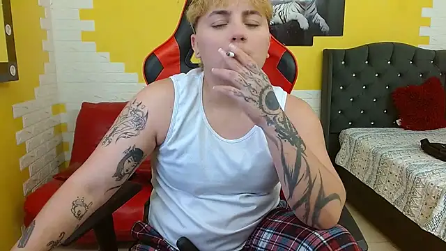 isabeautyx19 online show from September 2025 01:30:01 AM