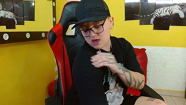 isabeautyx19 online show from September 2025 02:00:02 PM