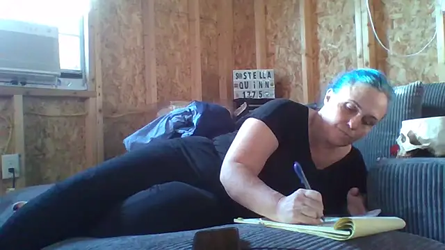 stellaquinn1775 online show from February 2026 10:06:02 PM