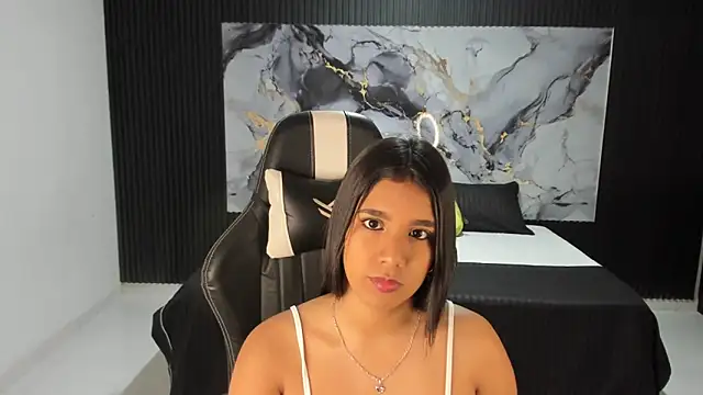 Snapshot of Ivy_16 chatting on January 2025 12:02:02 PM Ivy 16 online show from January 2025 12:02:02 PM