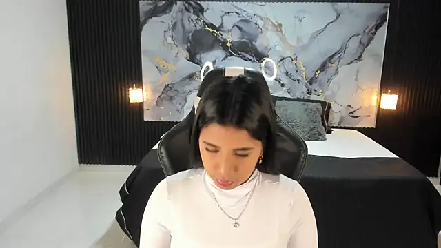 Snapshot of Ivy_16 chatting on February 2025 11:58:01 AM Ivy 16 online show from February 2025 11:58:01 AM