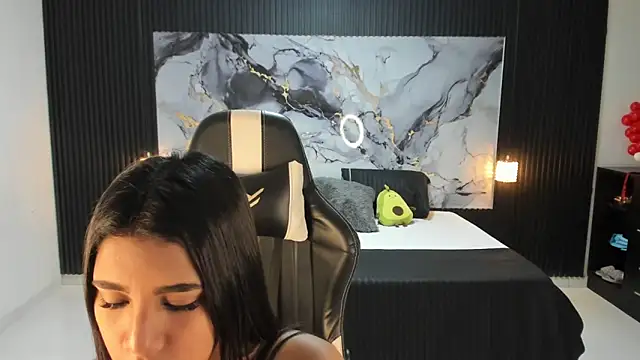 Snapshot of Ivy_16 chatting on March 2025 12:05:02 PM Ivy 16 online show from March 2025 12:05:02 PM