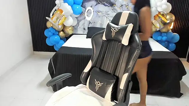 Snapshot of Ivy_16 chatting on October 2025 12:04:02 PM Ivy 16 online show from October 2025 12:04:02 PM