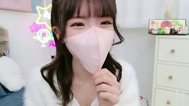 -minami- online show from January 2025 12:09:02 PM