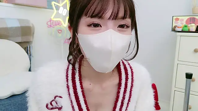 -minami- online show from January 2025 06:49:02 AM