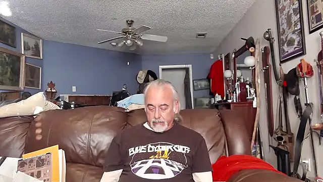 PincheDave4u online show from January 2025 10:52:02 PM