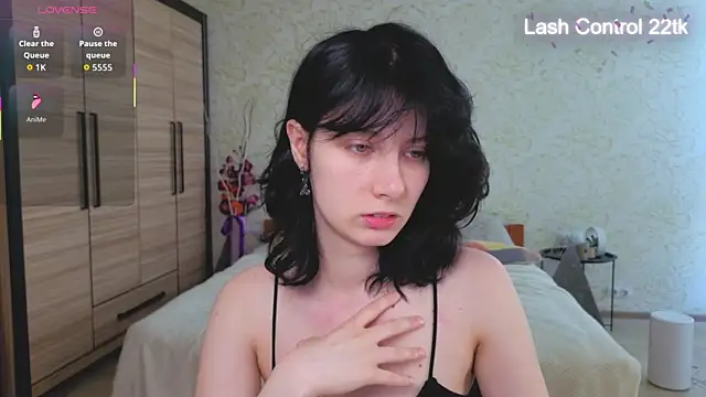 JulisSweet online show from April 2026 06:30:01 AM