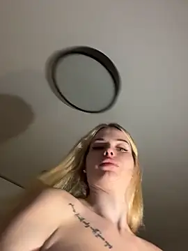 Vladamais online show from April 2026 04:59:01 PM