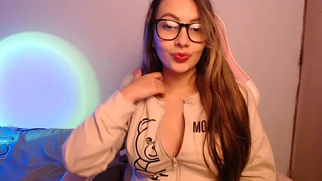 lalawhitte online show from October 2025 07:01:02 PM