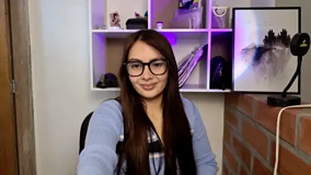 lalawhitte online show from June 2026 06:54:02 PM