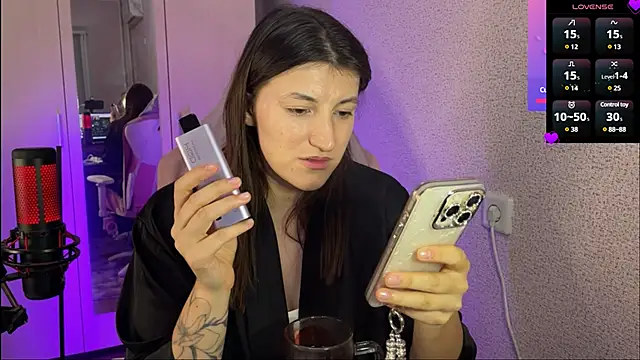 Katrin  kiss online show from February 2025 06:30:02 PM