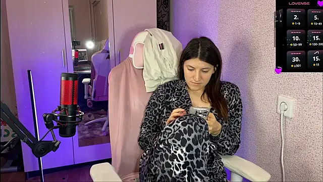 Katrin  kiss online show from March 2025 07:40:01 PM