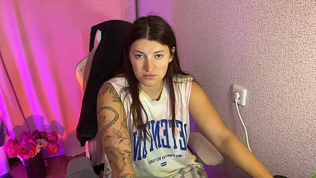 Katrin  kiss online show from October 2025 12:28:02 PM