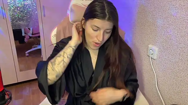 Katrin  kiss online show from February 2026 05:28:02 PM