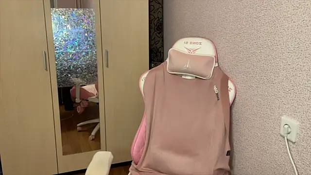 Katrin  kiss online show from March 2026 04:11:02 PM