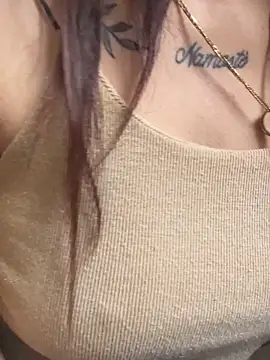 Snapshot of melisabunnny chatting on November 2025 12:05:02 PM melisabunnny online show from November 2025 12:05:02 PM