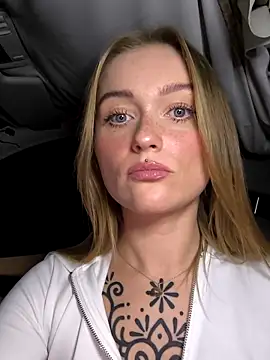 Goldloeckchen159 online show from November 2025 04:44:01 PM