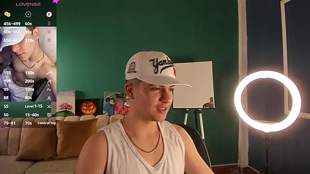 Brat  online show from February 2025 12:39:02 PM